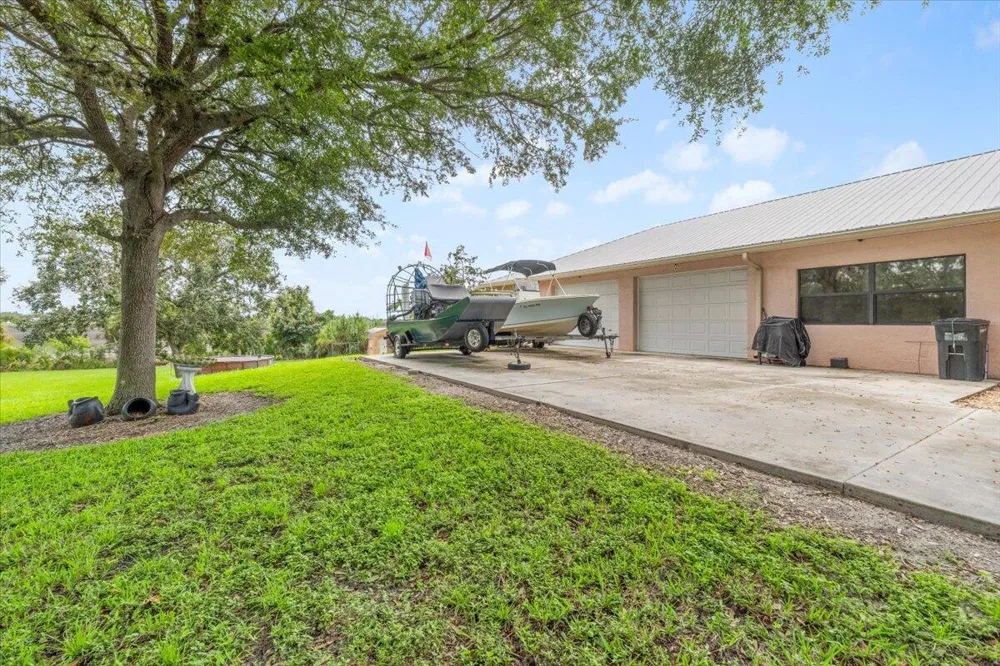 1121 River Road Moore Haven, FL 33471