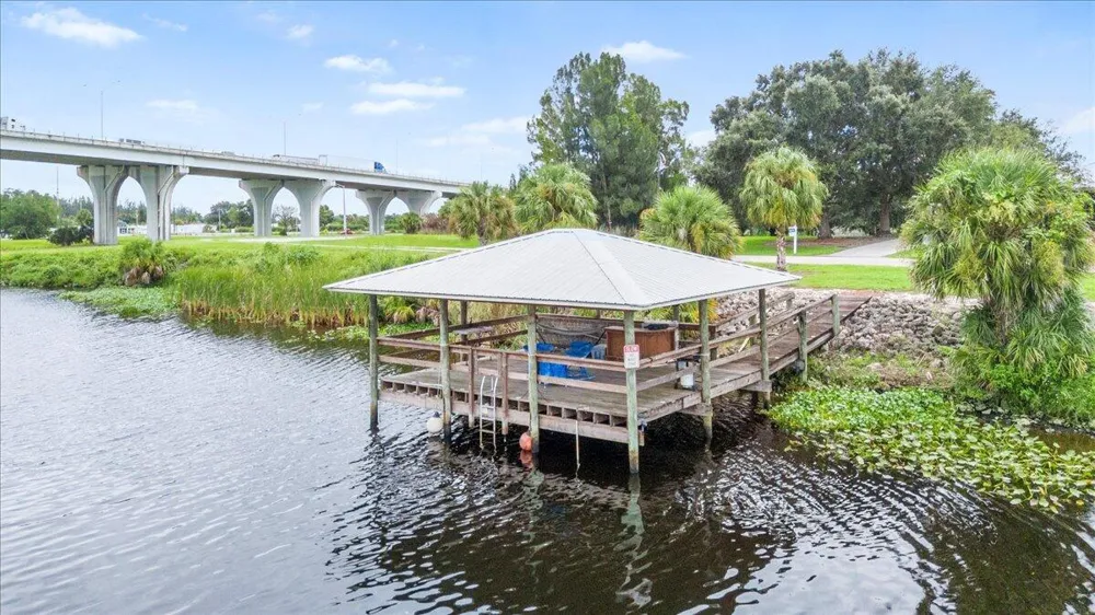 1121 River Road Moore Haven, FL 33471