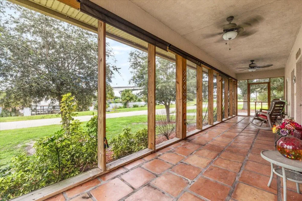 1121 River Road Moore Haven, FL 33471