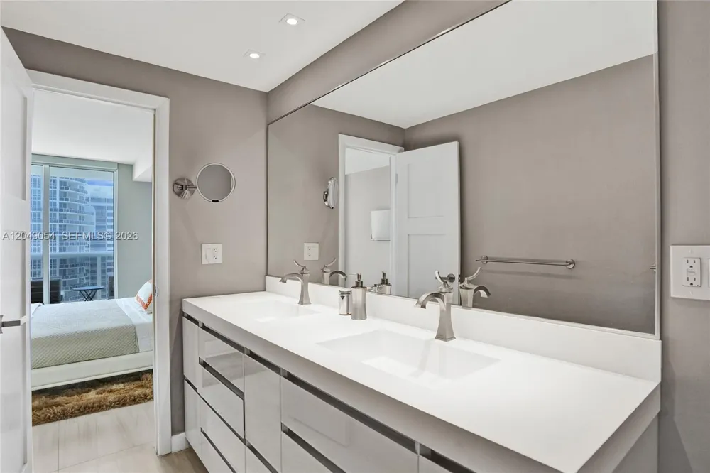 10275 Collins Ave #1116 Bal Harbour, FL 33154