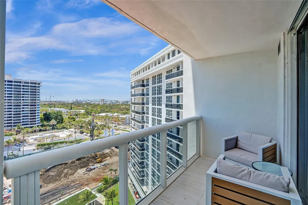 10275 Collins Ave #1116 Bal Harbour, FL 33154