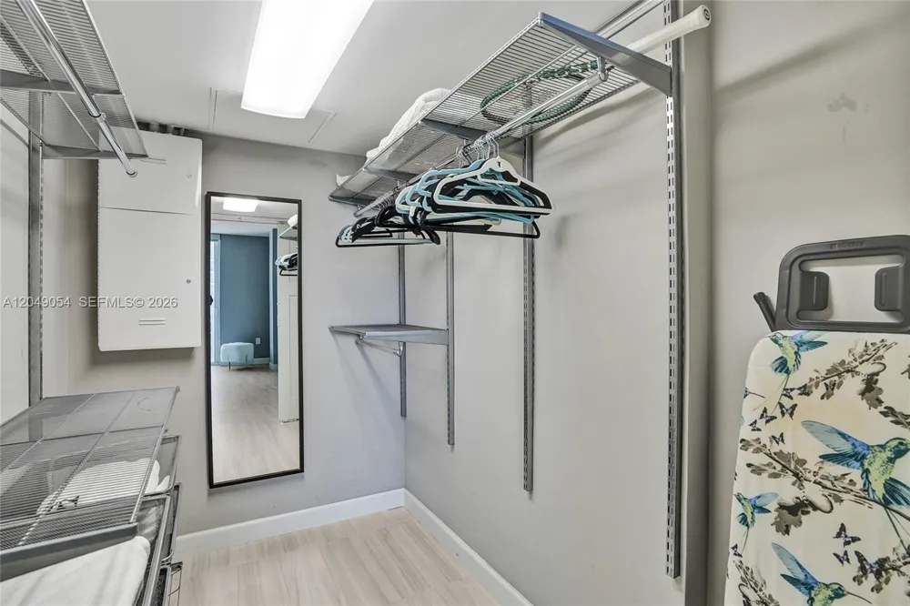 10275 Collins Ave #1116 Bal Harbour, FL 33154