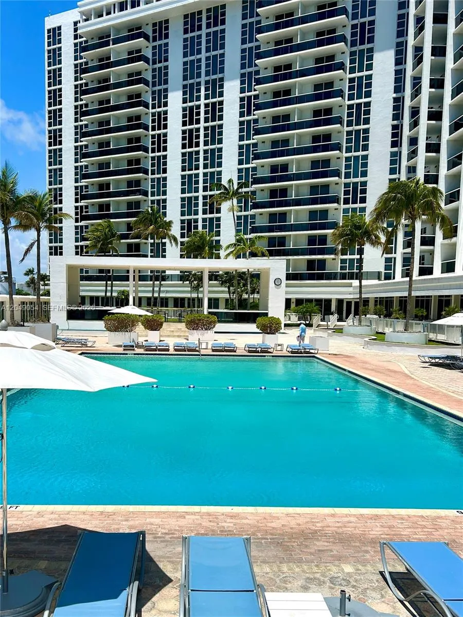 10275 Collins Ave #1116 Bal Harbour, FL 33154