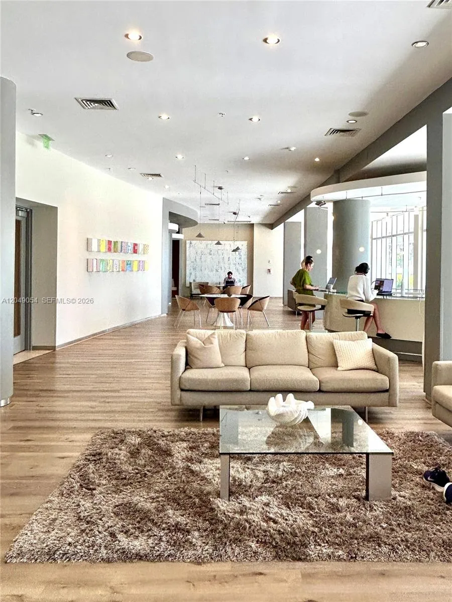 10275 Collins Ave #1116 Bal Harbour, FL 33154
