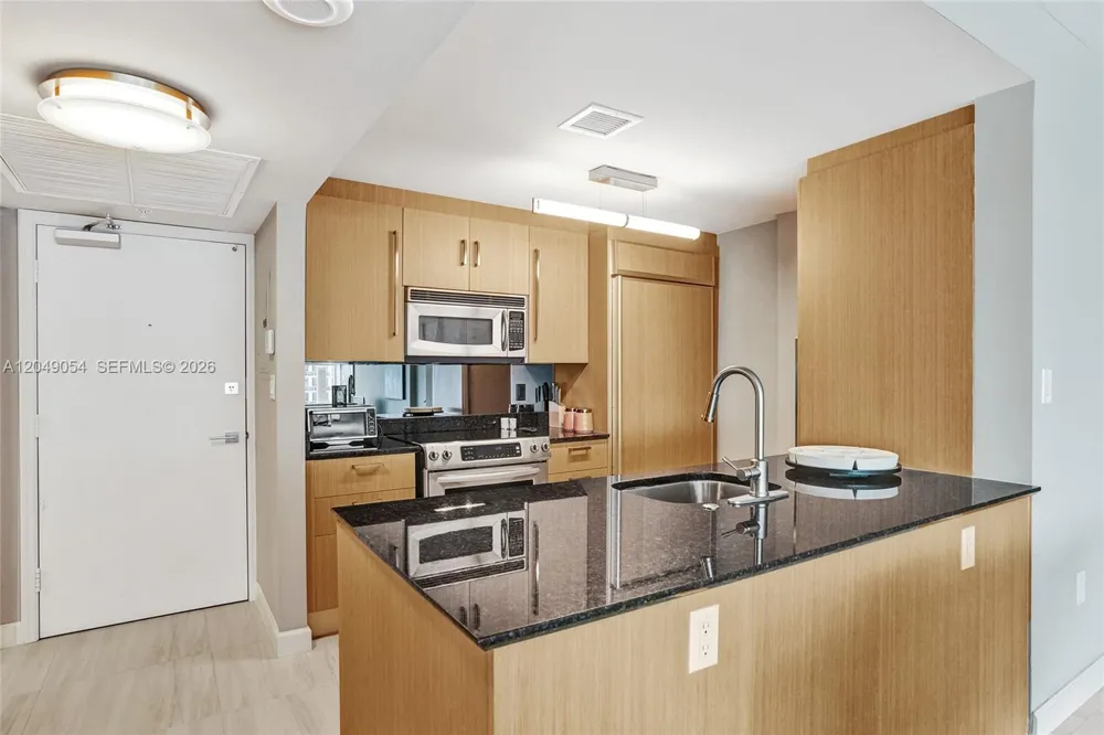 10275 Collins Ave #1116 Bal Harbour, FL 33154