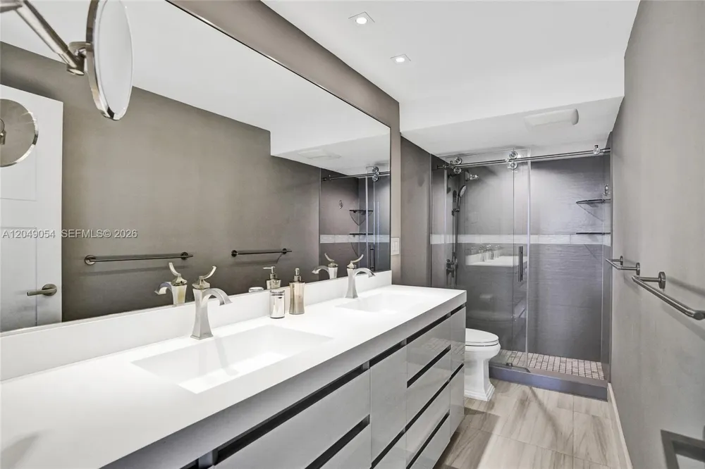 10275 Collins Ave #1116 Bal Harbour, FL 33154