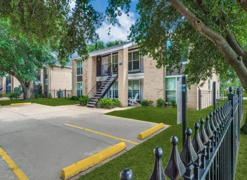 1013 Gunnison Street #4 Sealy, TX 77474