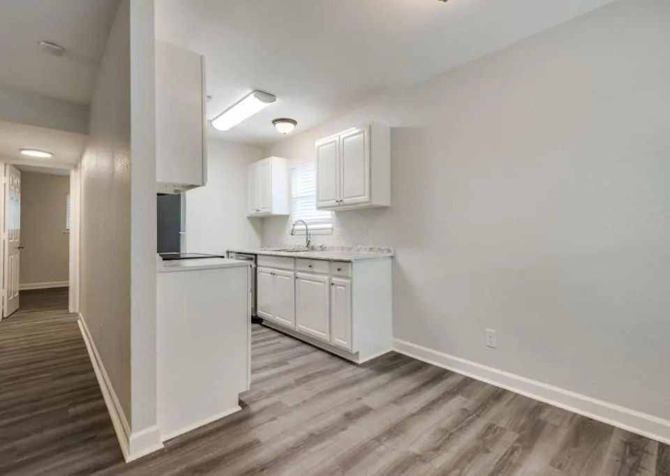1013 Gunnison Street #4 Sealy, TX 77474