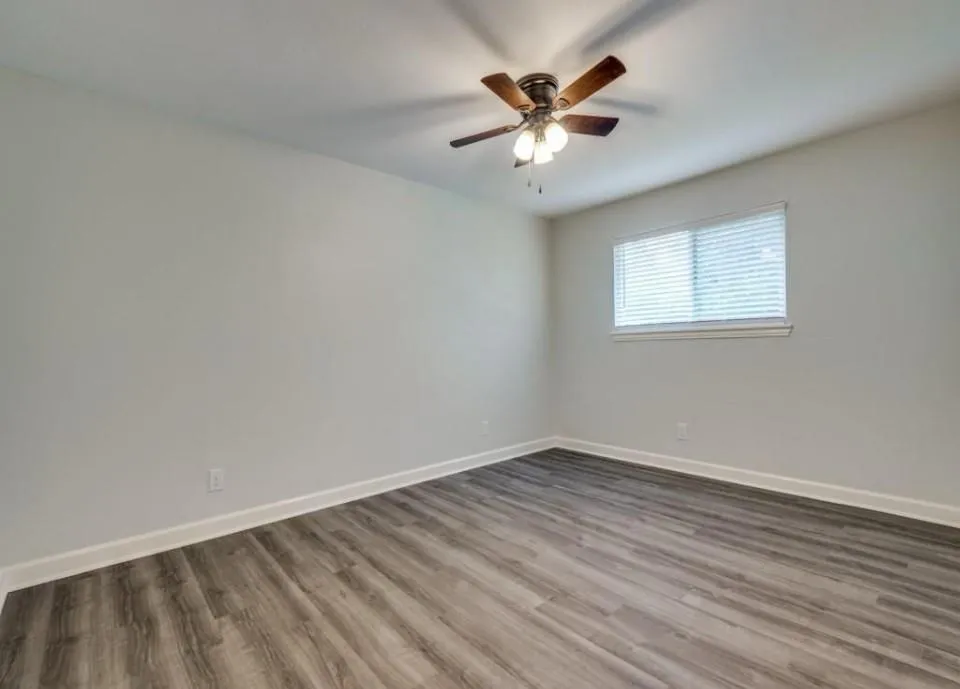 1013 Gunnison Street #4 Sealy, TX 77474
