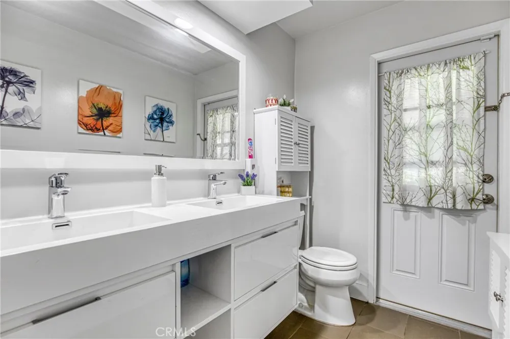 7293 Cirrus Way West Hills, CA 91307