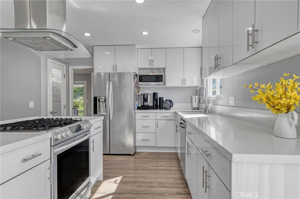 7293 Cirrus Way West Hills, CA 91307