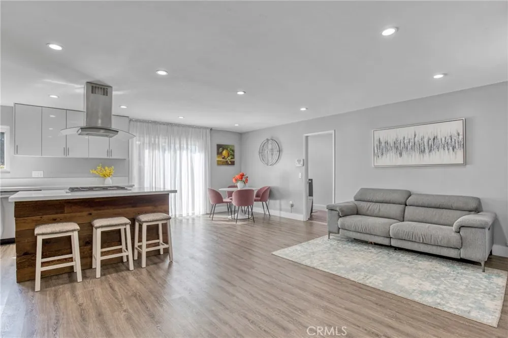 7293 Cirrus Way West Hills, CA 91307