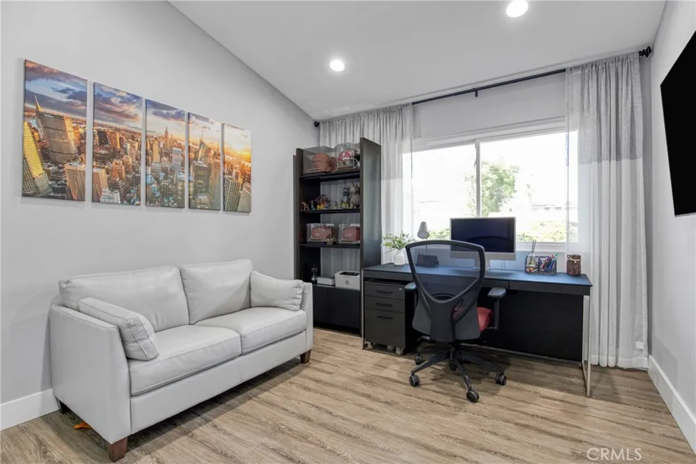 7293 Cirrus Way West Hills, CA 91307