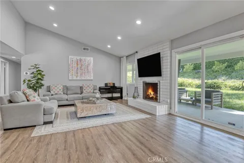 7293 Cirrus Way