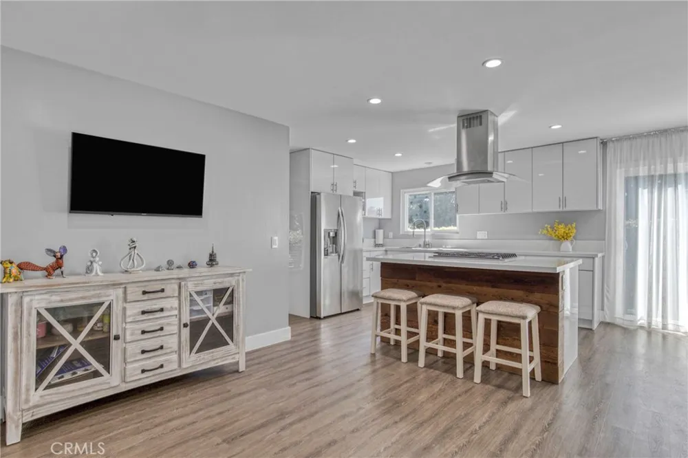 7293 Cirrus Way West Hills, CA 91307