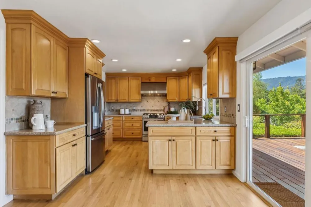 14275 Hilltop Way Saratoga, CA 95070