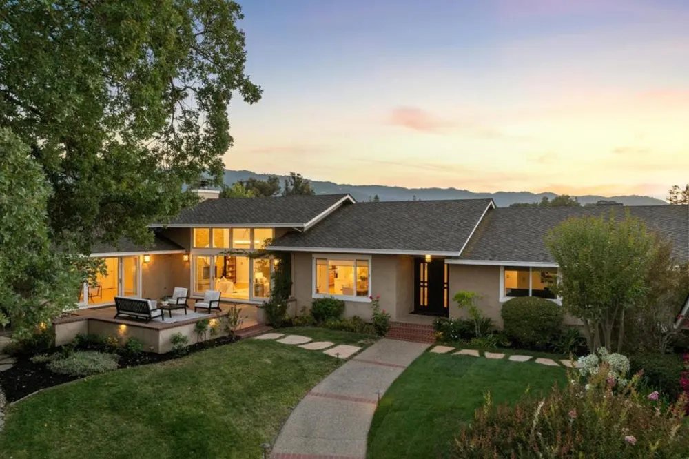 14275 Hilltop Way Saratoga, CA 95070