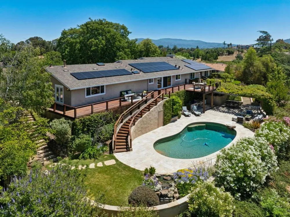 14275 Hilltop Way Saratoga, CA 95070