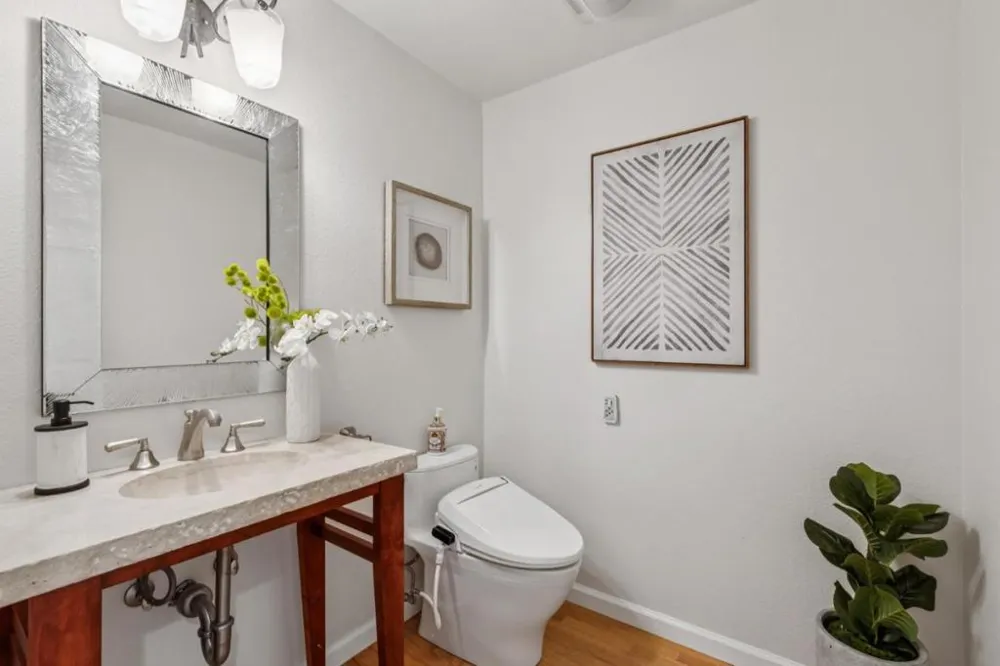14275 Hilltop Way Saratoga, CA 95070