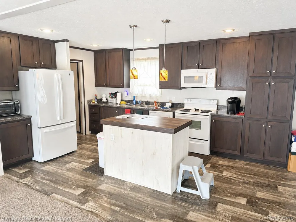 50948 Connecticut Novi City, MI 48374