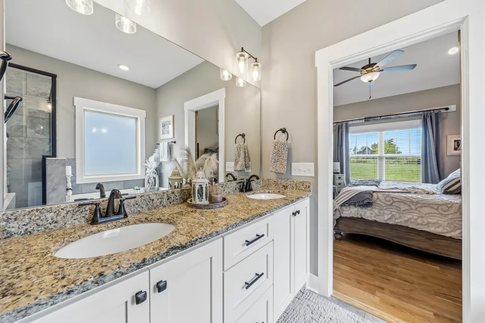 529 Clearview Rd Cottontown, TN 37048