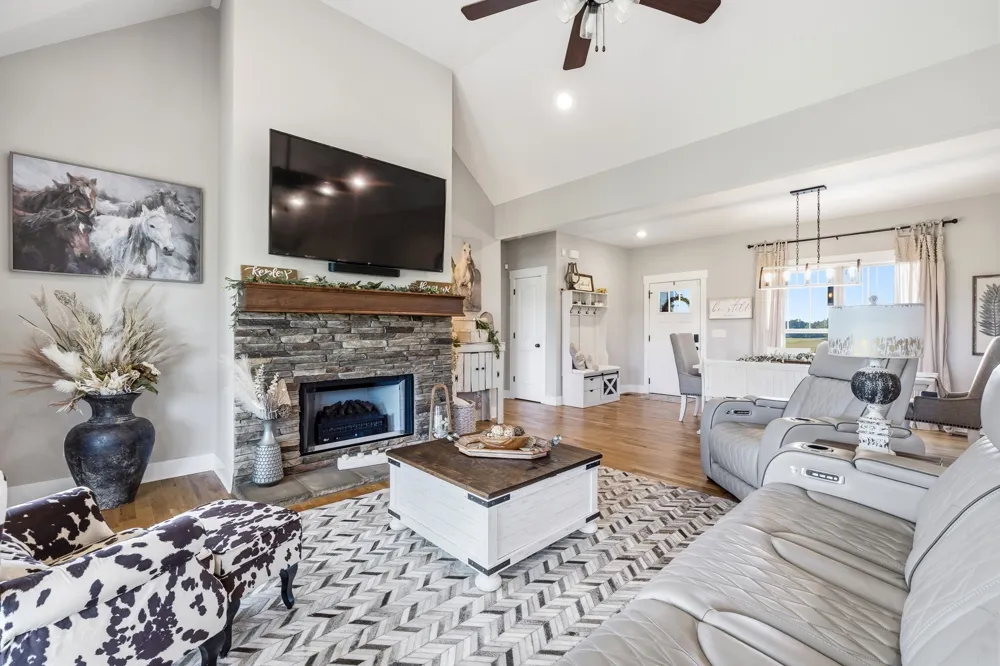 529 Clearview Rd Cottontown, TN 37048