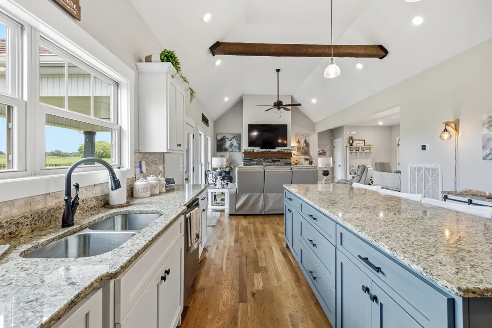 529 Clearview Rd Cottontown, TN 37048
