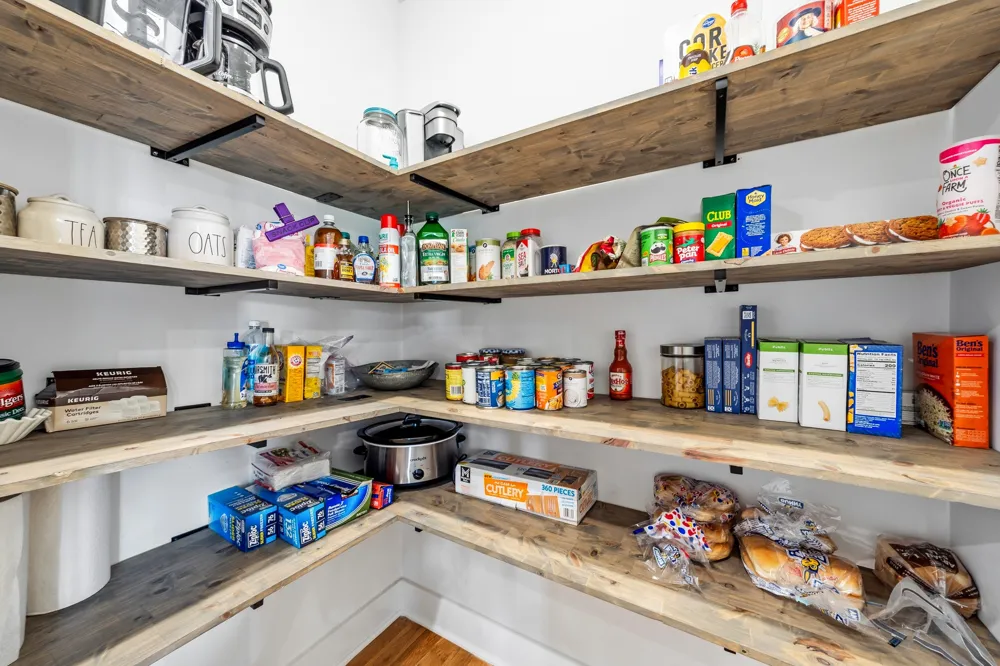 529 Clearview Rd Cottontown, TN 37048