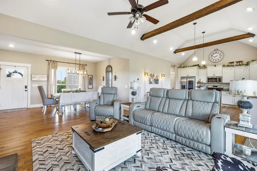 529 Clearview Rd Cottontown, TN 37048