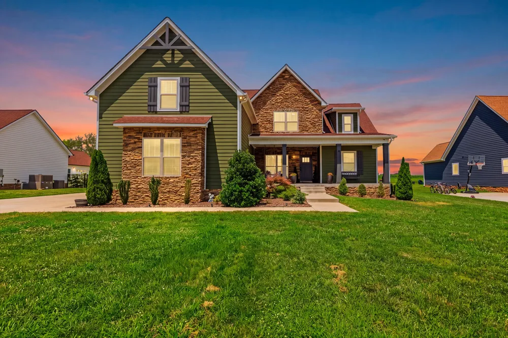 529 Clearview Rd Cottontown, TN 37048