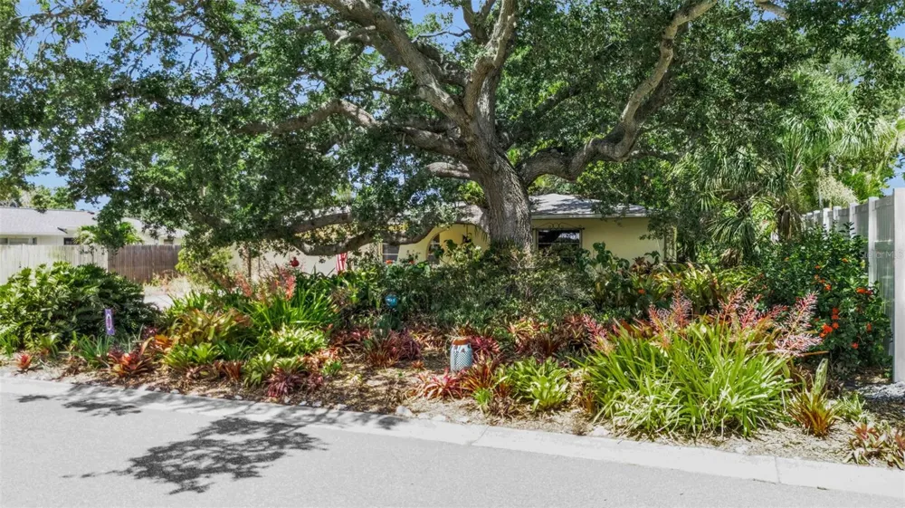 1808 49TH STREET W Bradenton, FL 34209
