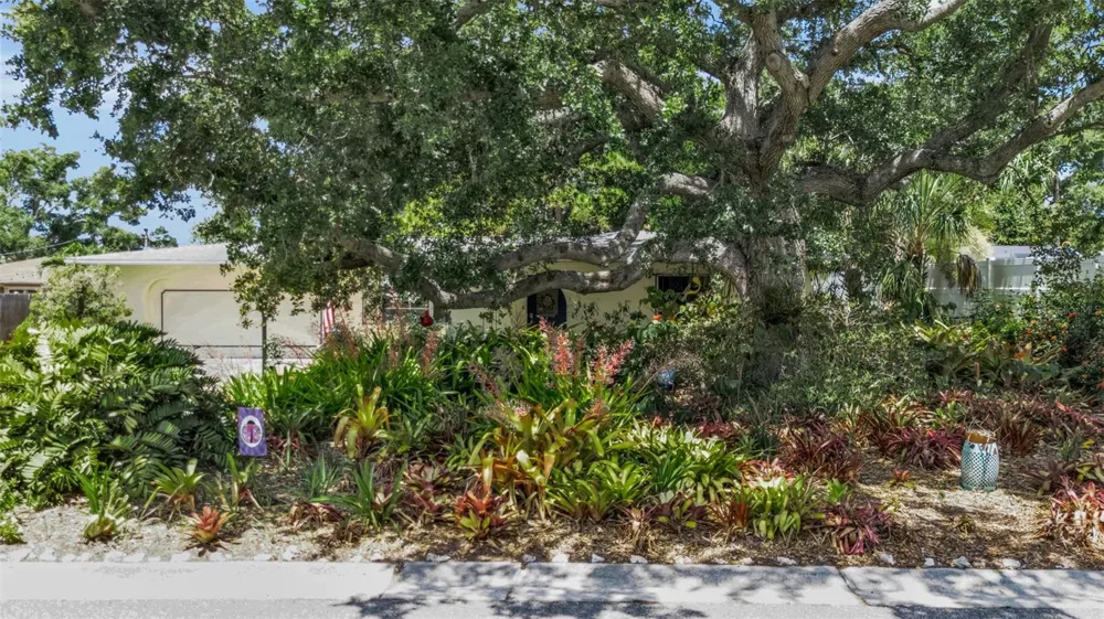 1808 49TH STREET W Bradenton, FL 34209