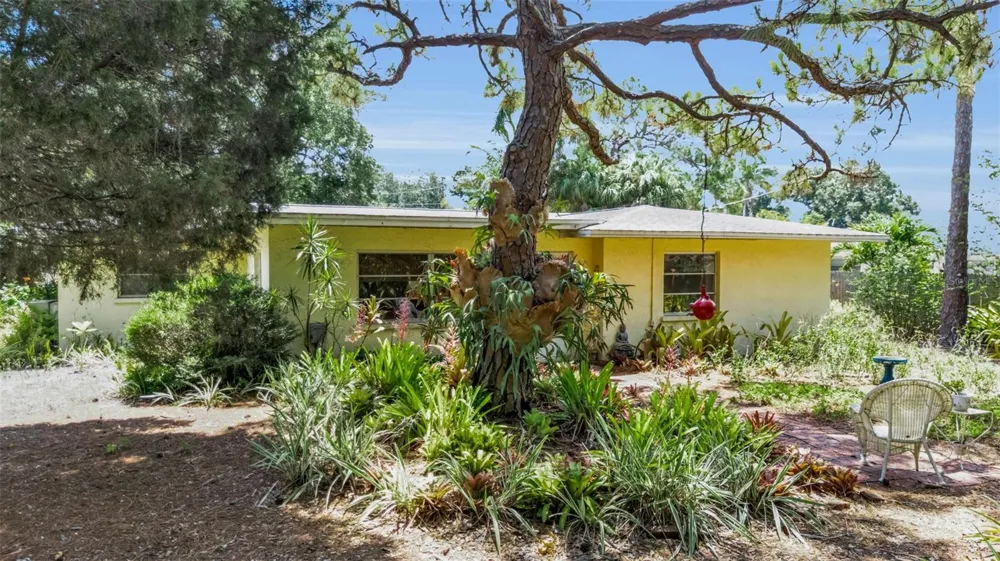 1808 49TH STREET W Bradenton, FL 34209