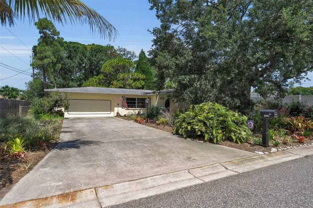 1808 49TH STREET W Bradenton, FL 34209