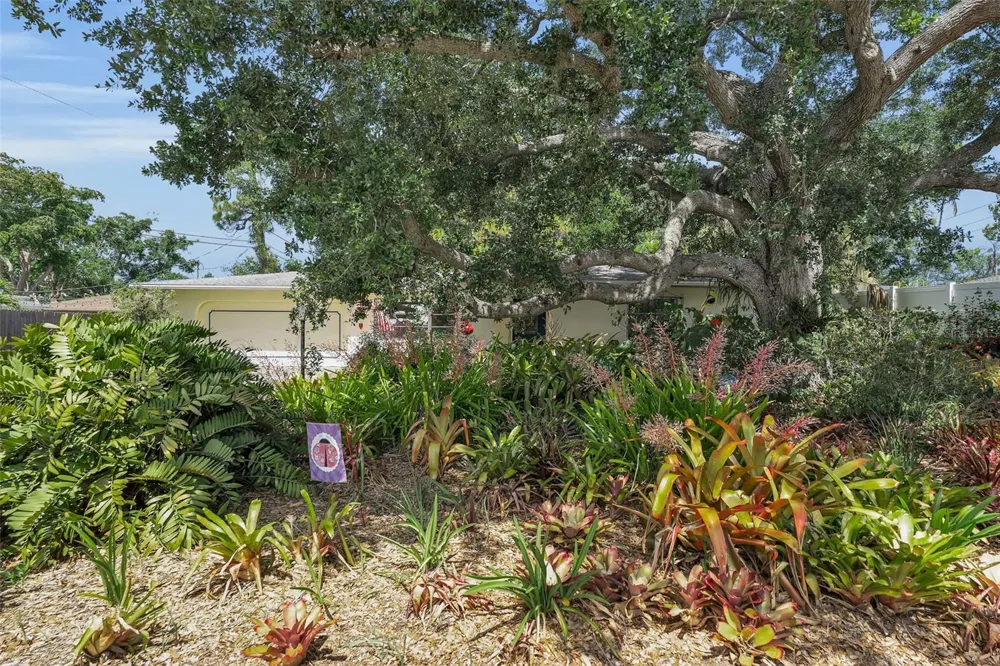 1808 49TH STREET W Bradenton, FL 34209