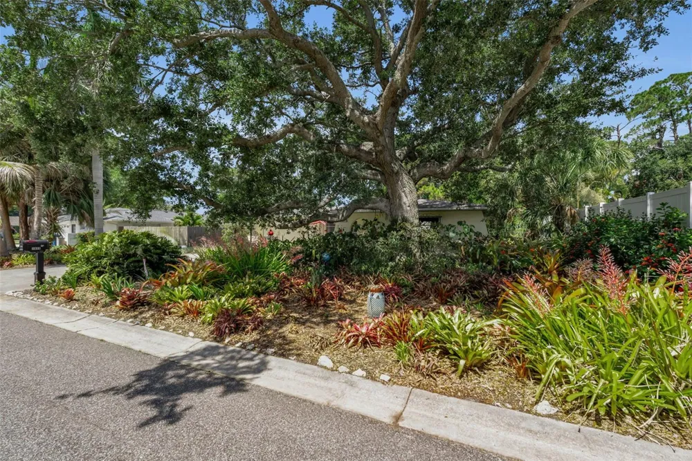 1808 49TH STREET W Bradenton, FL 34209