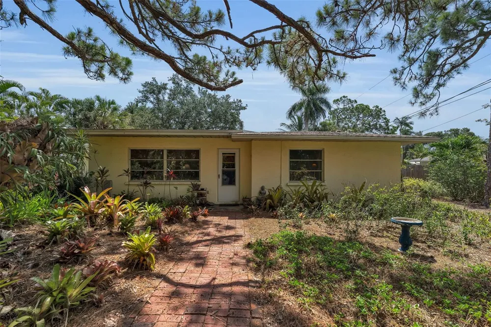 1808 49TH STREET W Bradenton, FL 34209