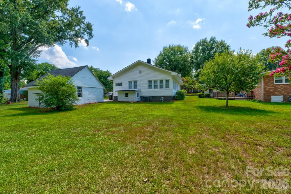 507 S Elm Street Cherryville, NC 28021