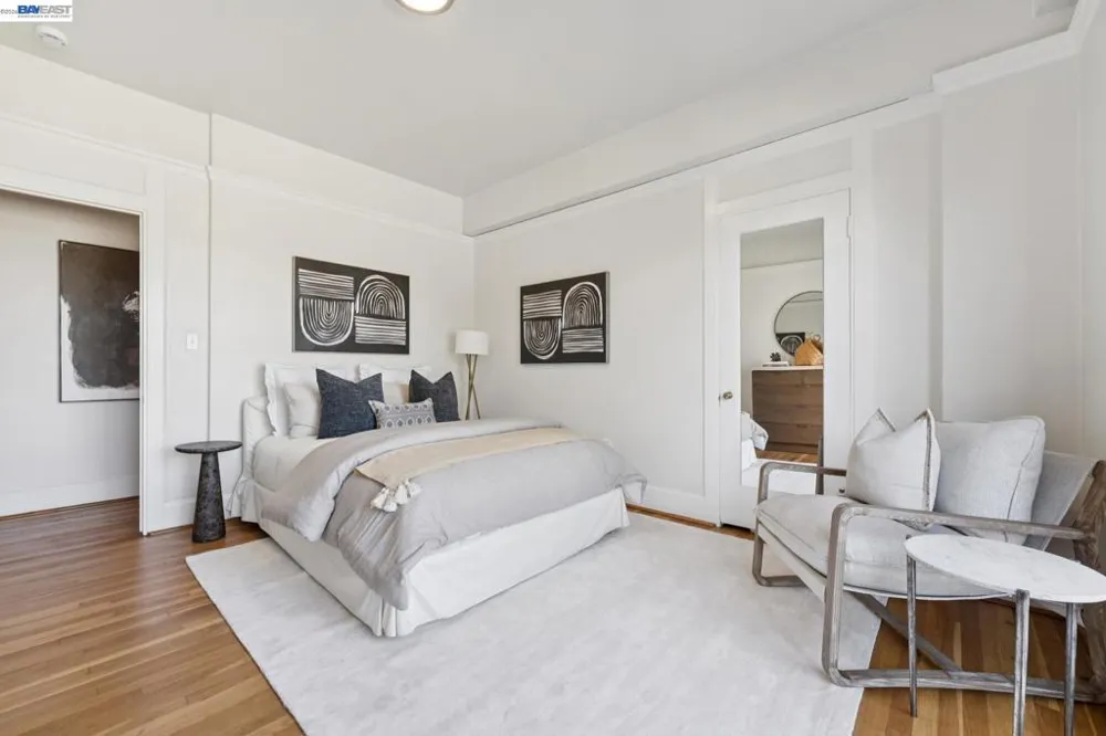 200 Lakeside Dr #202 Oakland, CA 94612