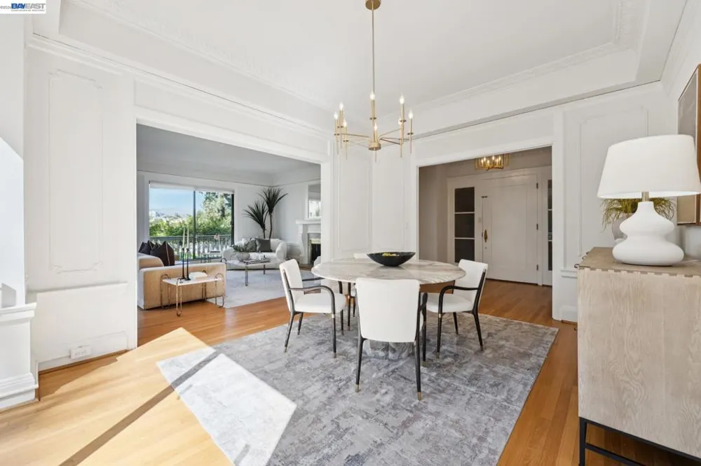 200 Lakeside Dr #202 Oakland, CA 94612