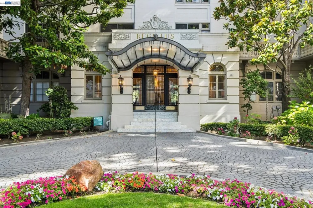 200 Lakeside Dr #202 Oakland, CA 94612