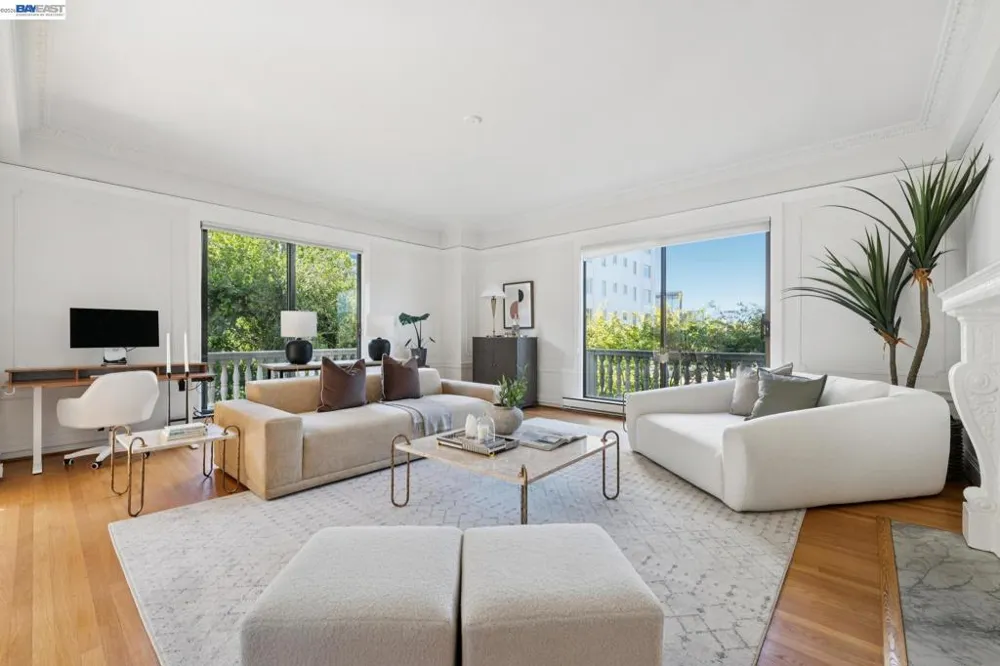 200 Lakeside Dr #202 Oakland, CA 94612