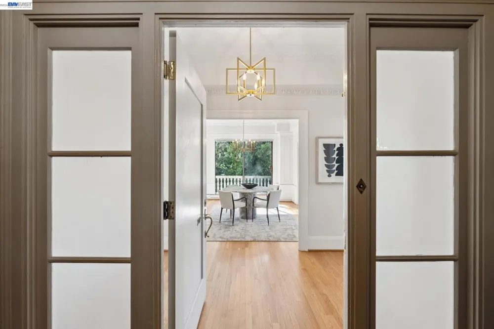 200 Lakeside Dr #202 Oakland, CA 94612