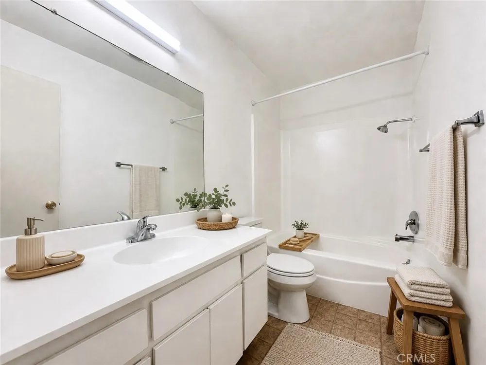 18307 Burbank Boulevard #131 Tarzana, CA 91356
