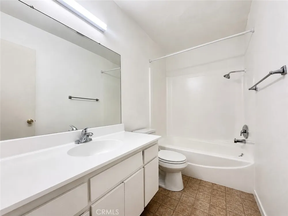 18307 Burbank Boulevard #131 Tarzana, CA 91356