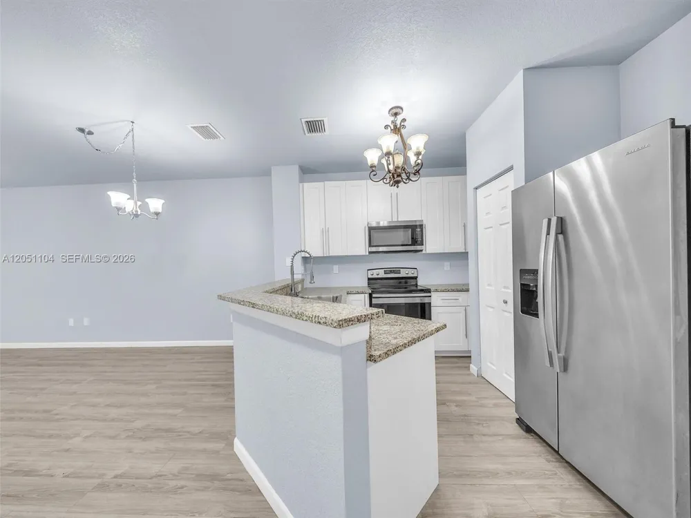 8306 Santa Monica Ave Tamarac, FL 33321