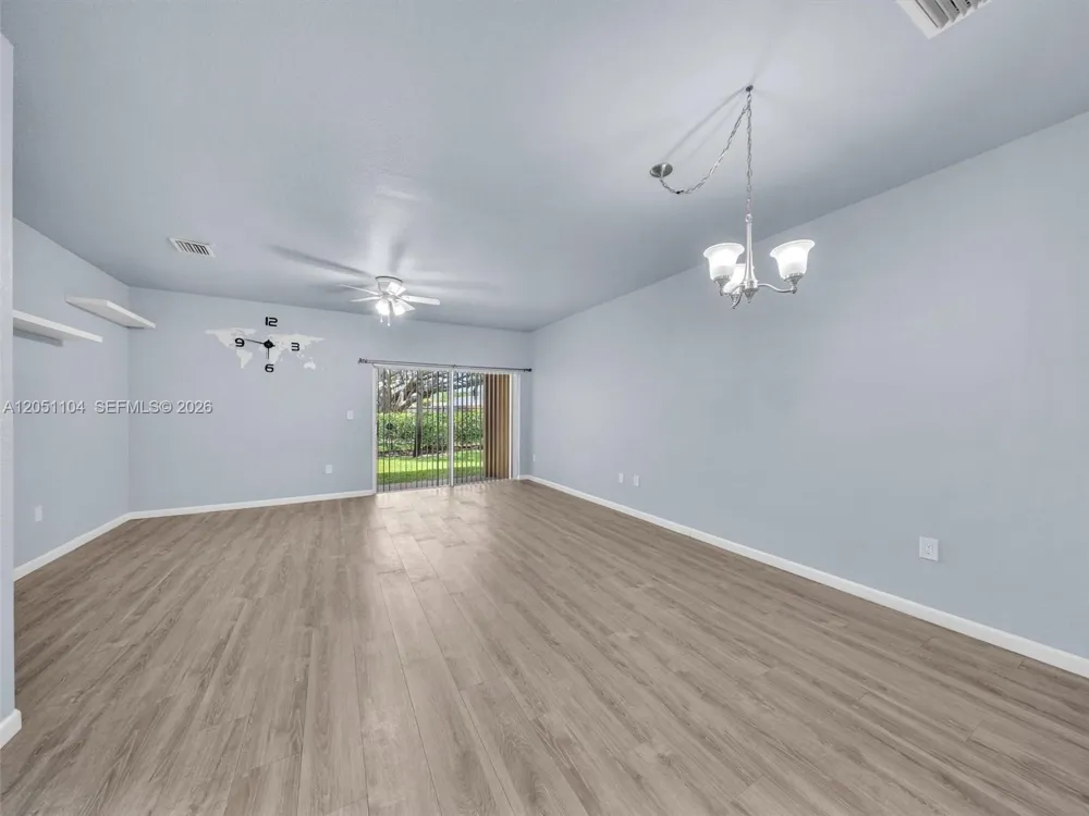 8306 Santa Monica Ave Tamarac, FL 33321