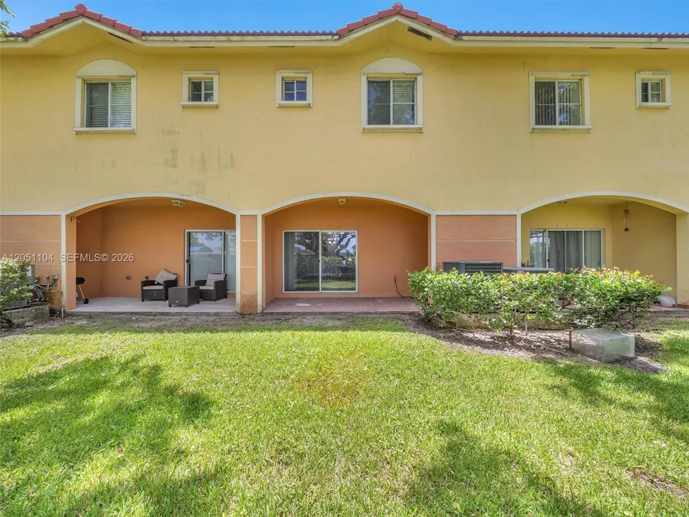 8306 Santa Monica Ave Tamarac, FL 33321