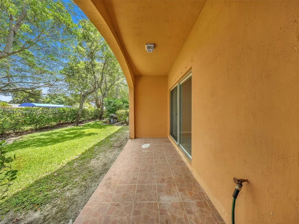 8306 Santa Monica Ave Tamarac, FL 33321