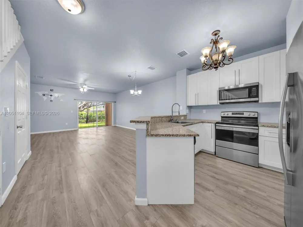 8306 Santa Monica Ave Tamarac, FL 33321